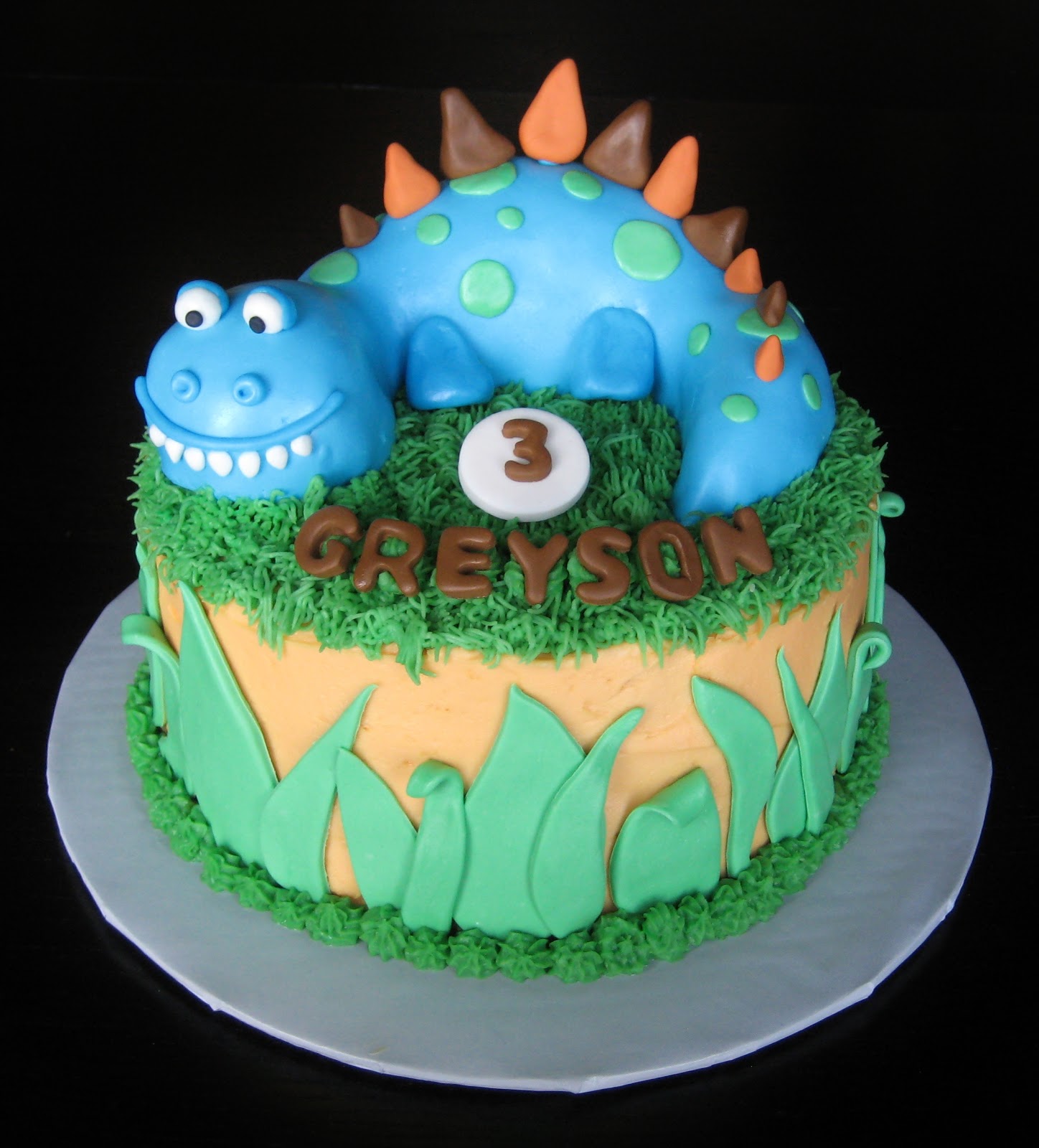 how to make a dinosaur cake out of cupcakes