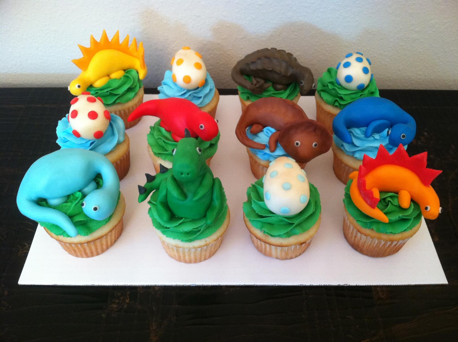 dinosaur cupcakes ideas