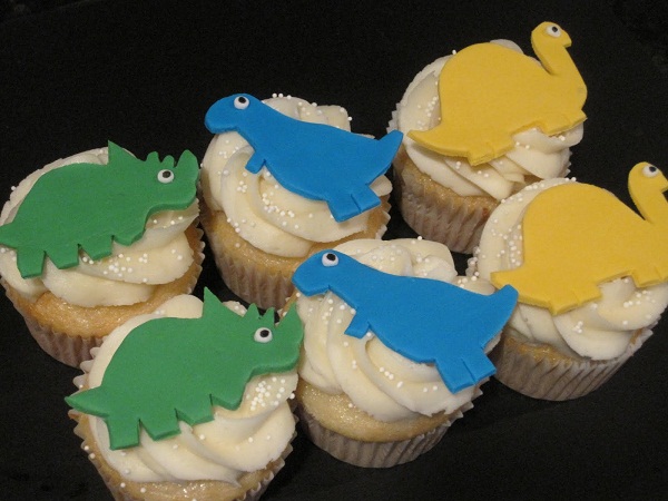 Dinosaur Cupcakes Cake